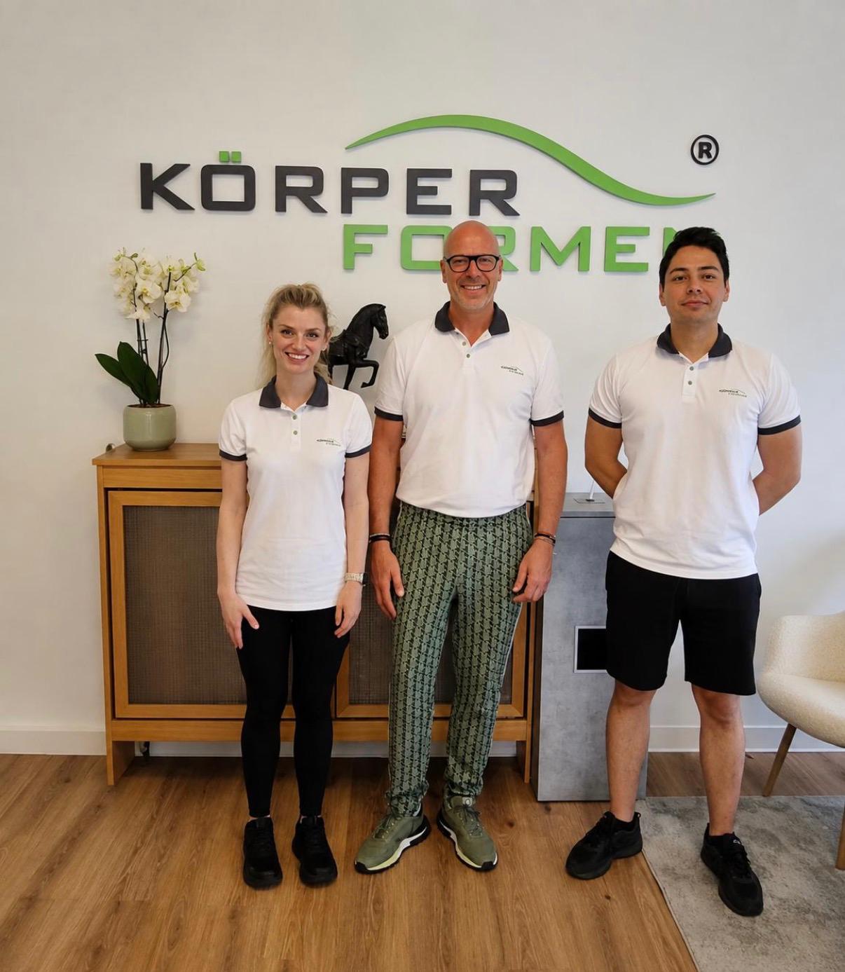 Team des Gesundheitsstudios Körperformen Schenefeld im modernen EMS-Studio